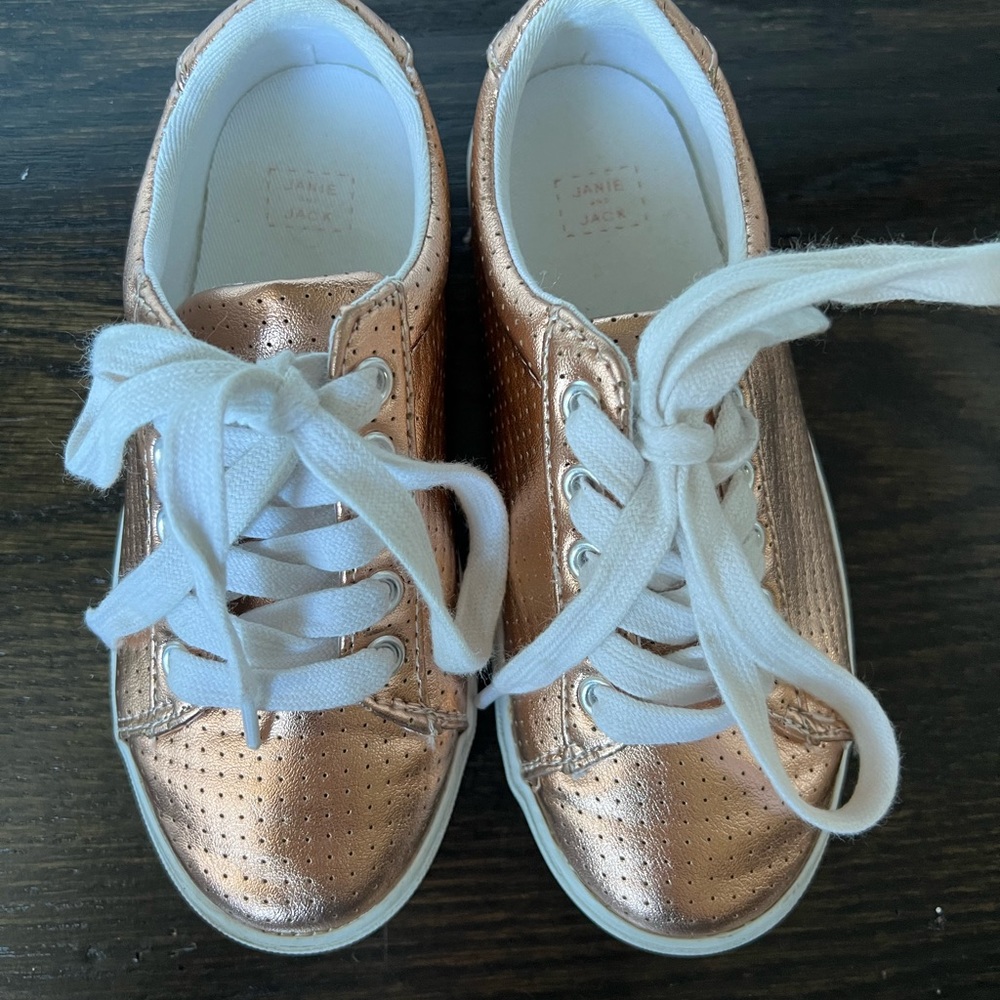 🍁3 for$15🍁Janie and Jack Girls metallic rose gold sneakers Size 12